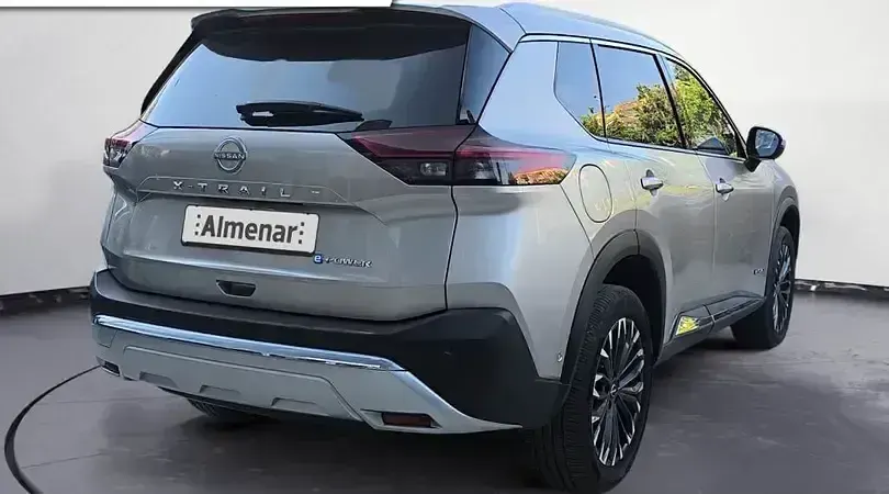 Usado Nissan X-Trail Tekna 204 CV (150 kW) 2025 Champagne silver SUV