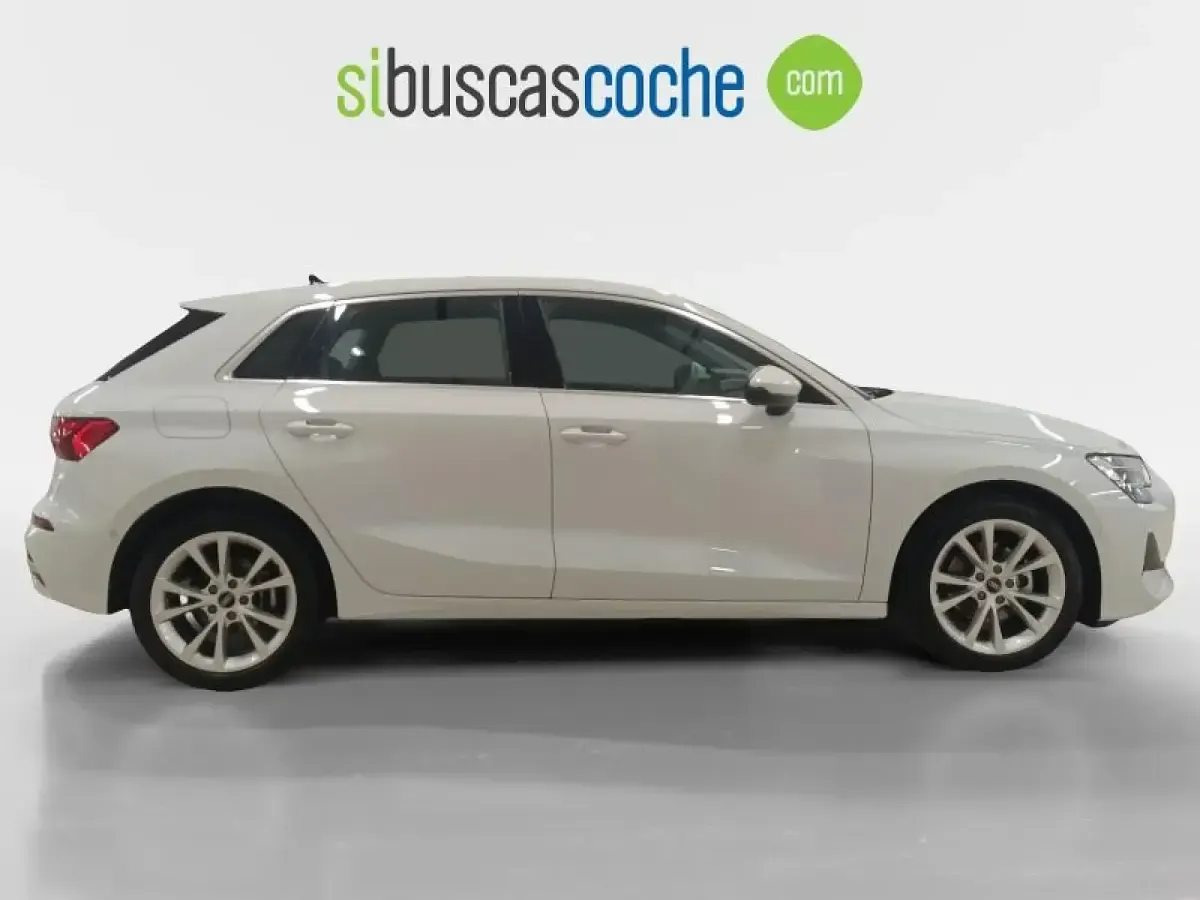 Usado Audi A3 S-Line 116 CV (85 kW) 2025 Blanco