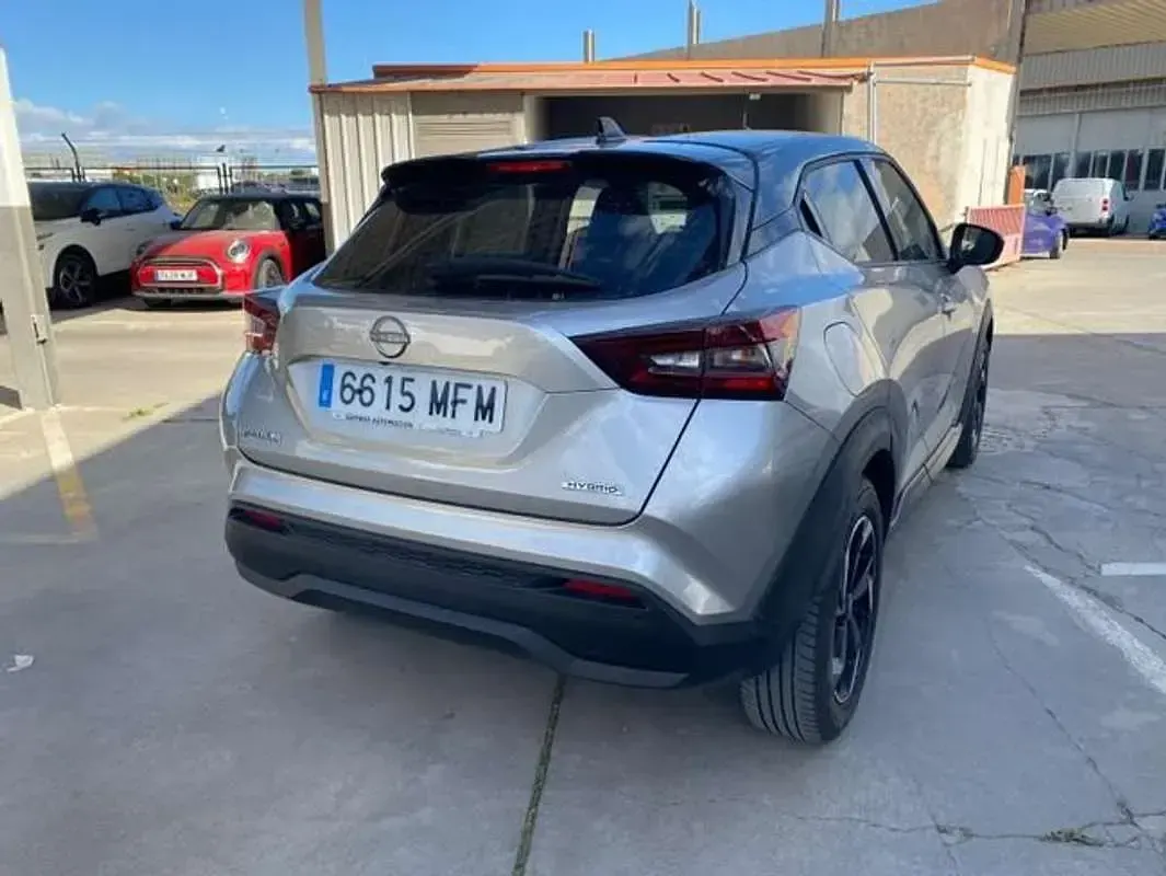 Usado Nissan Juke N-Connecta 143 CV (105 kW) 2023 Plateado SUV