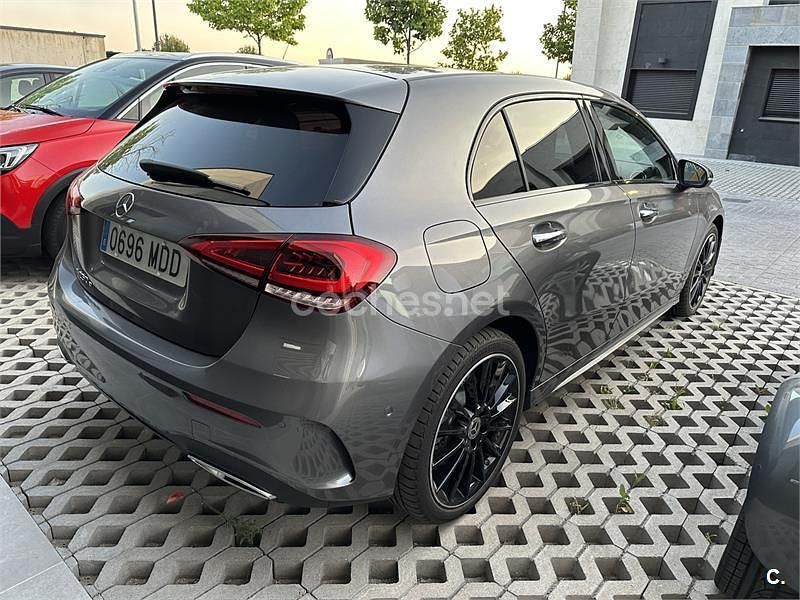 Usado Mercedes A250 218 CV (160 kW) 2023 Gris / plata Berlina