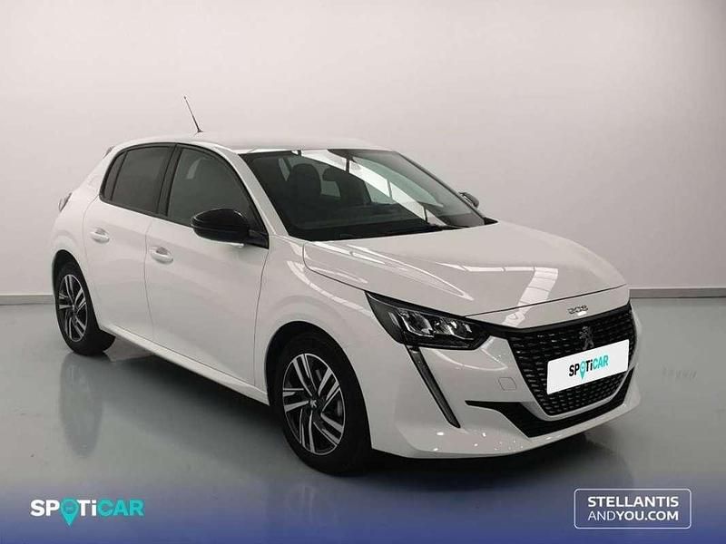 Usado Peugeot 208 Allure 102 CV (75 kW) 2022 Blanco Utilitario