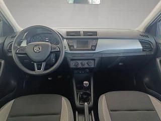 Usado Skoda Fabia Ambition 95 CV (69 kW) 2017 Beige Berlina