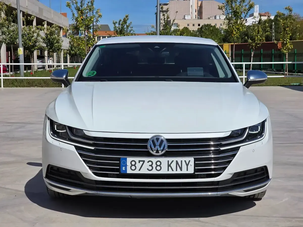 Usado VW Arteon Elegance 150 CV (110 kW) 2018 Blanco Berlina