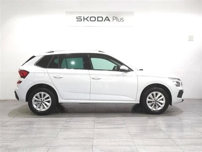 Usado Skoda Kamiq Selection 115 CV (84 kW) 2025 Blanco SUV