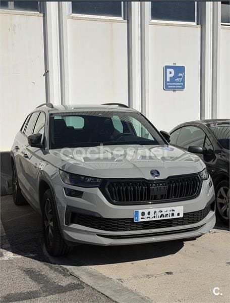 Usado Skoda Kodiaq SportLine 150 CV (110 kW) 2023 Gris / plata SUV