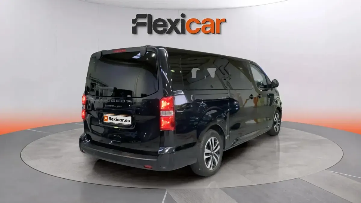 Usado Peugeot Traveller Business-Line 177 CV (130 kW) 2024 Negro Monovolumen