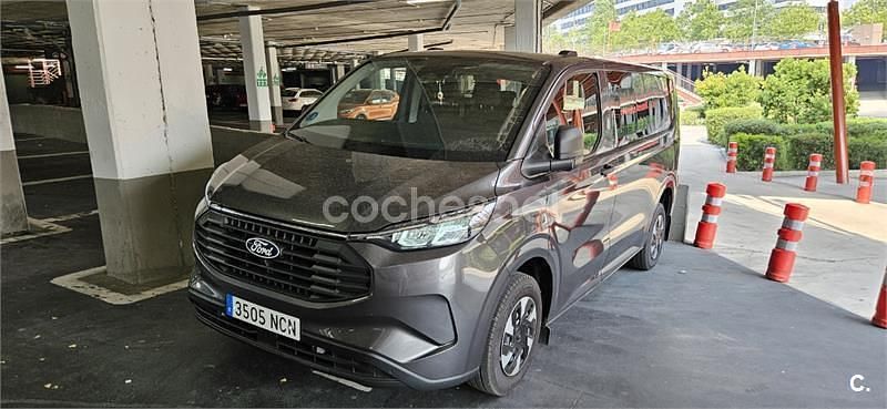 Gris / plata Usado 2025 Ford Transit Custom Nugget Monovolumen | 44.900 € (Caro) - Imagen 1/4