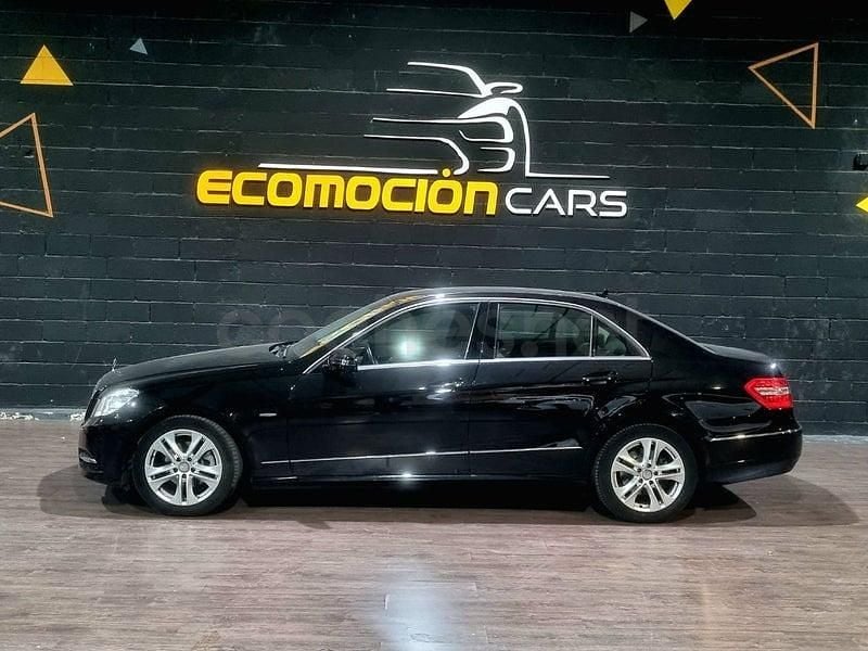 Usado Mercedes E220 Elegance 170 CV (125 kW) 2010 Negro Familiar