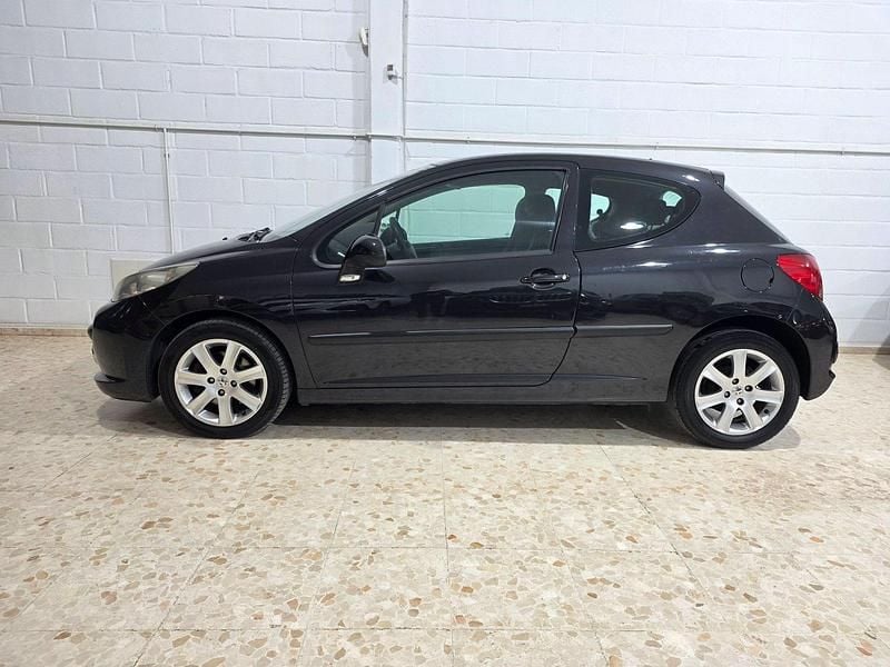 Usado Peugeot 207 Sport 90 CV (66 kW) 2008 Negro Utilitario
