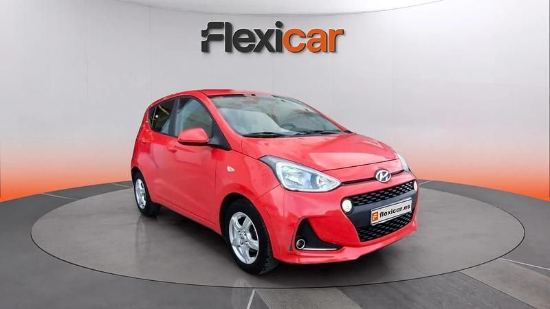 Usado Hyundai i10 67 CV (49 kW) 2019 Rojo Utilitario