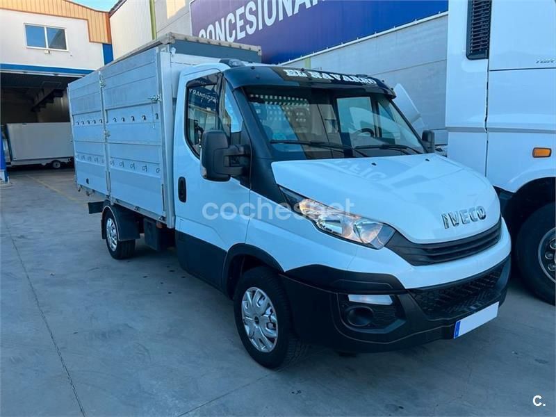 Usado 2018 Iveco Daily Monovolumen | 31.900 € - Imagen 1/1