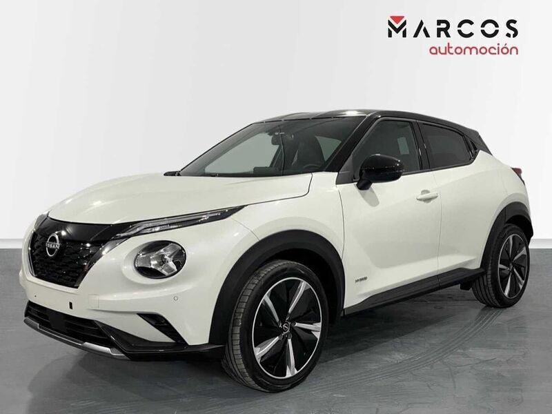 Lunar white + midnight black Usado 2023 Nissan Juke SUV | 27.250 € (Un poco caro) - Imagen 1/4