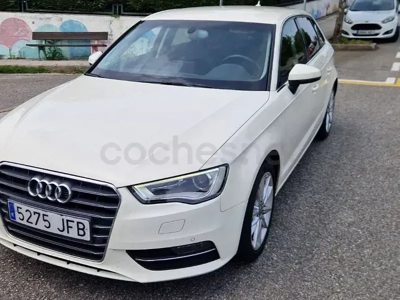 Usado Audi A3 Attraction 150 CV (110 kW) 2015 Blanco Berlina
