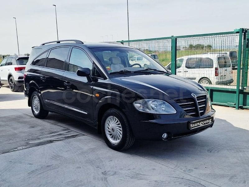 Usado Ssangyong (KGM) Rodius Limited 165 CV (121 kW) 2005 Negro Monovolumen