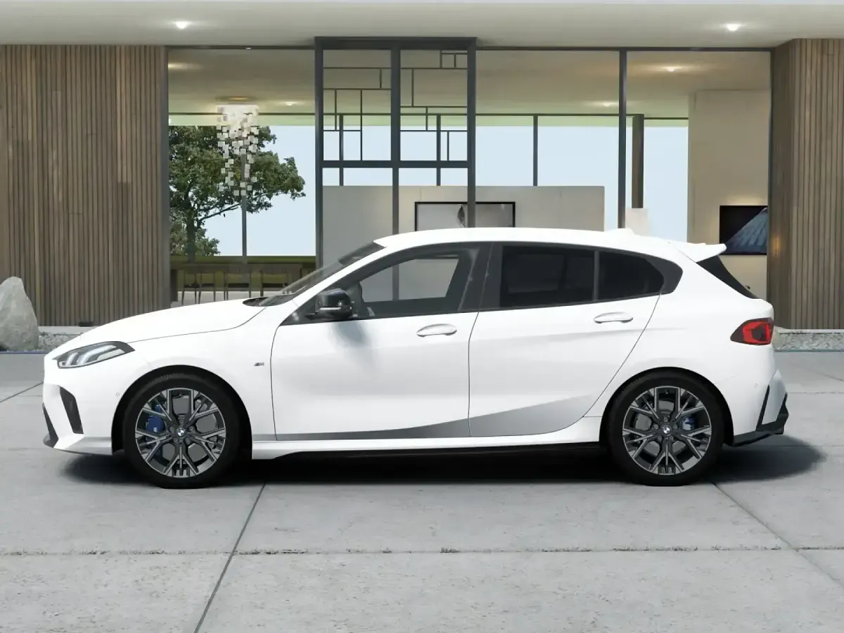 Nowe BMW M135 300 KM (220 kW) 2026 Otro Hatchback