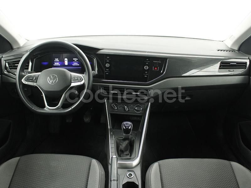 Usado VW Polo Life 95 CV (69 kW) 2023 Gris Berlina