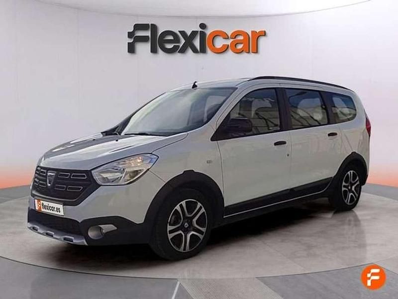 Usado Dacia Lodgy Comfort 116 CV (85 kW) 2021 Blanco Monovolumen