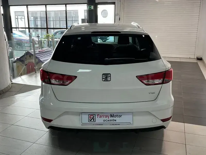 Usado Seat Leon XCELLENCE 130 CV (95 kW) 2019 Blanco Familiar