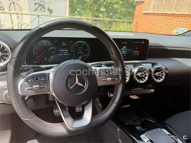 Usado Mercedes A220 190 CV (139 kW) 2019 Gris / plata Berlina