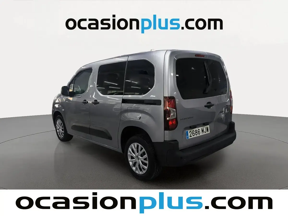 Usado Citroën Berlingo Live 102 CV (75 kW) 2023 Gris plata Monovolumen