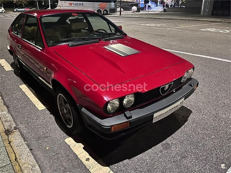 Usado Alfa Romeo GTV 200 CV (147 kW) 1995 Rojo Coupe