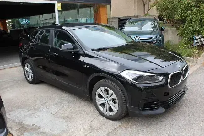 Käytetty BMW X2 Advantage 223 HP (164 kW) 2022 Musta Katumaasturi
