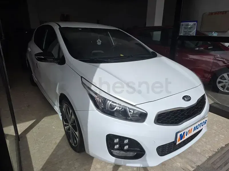 Usado Kia Ceed 100 CV (73 kW) 2016 Blanco Utilitario