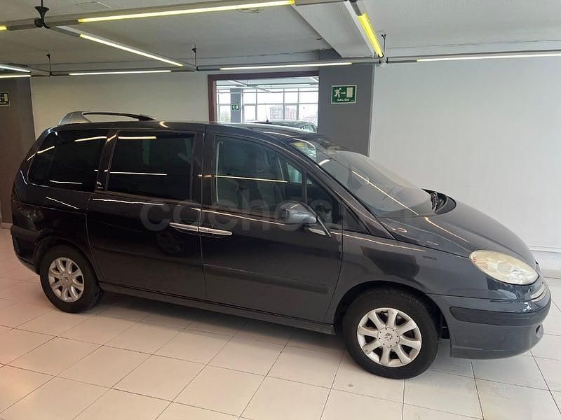 Usado Peugeot 807 109 CV (80 kW) 2004 Negro Monovolumen