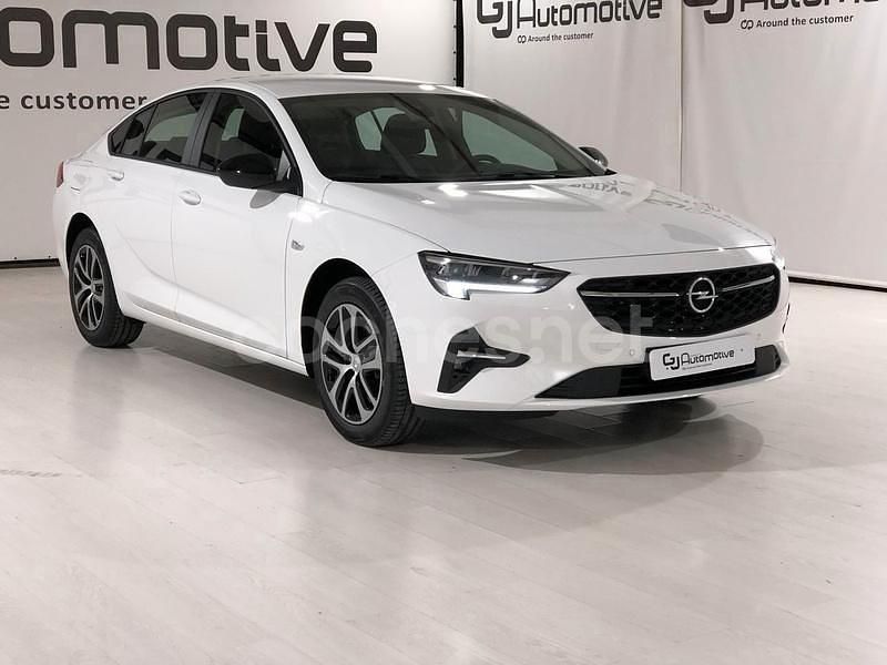 Usado Opel Insignia Business 122 CV (89 kW) 2022 Blanco Berlina