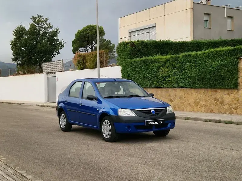 Usado Dacia Logan Lauréate 75 CV (55 kW) 2007 Azul Berlina