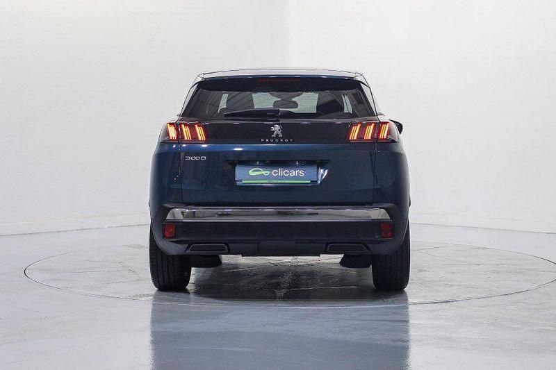 Usado Peugeot 3008 Allure 136 CV (100 kW) 2024 Azul SUV