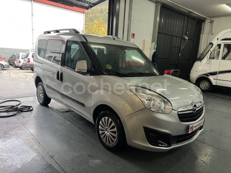 Gris / plata Usado 2012 Opel Combo Excellence Monovolumen | 7000 € (Precio justo) - Imagen 1/4