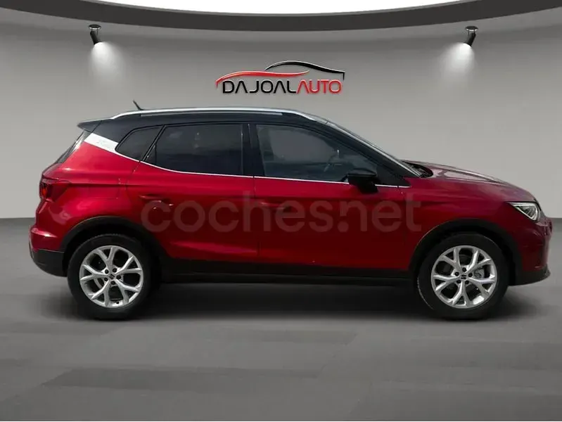 Usado Seat Arona FR 90 CV (66 kW) 2022 Rojo SUV