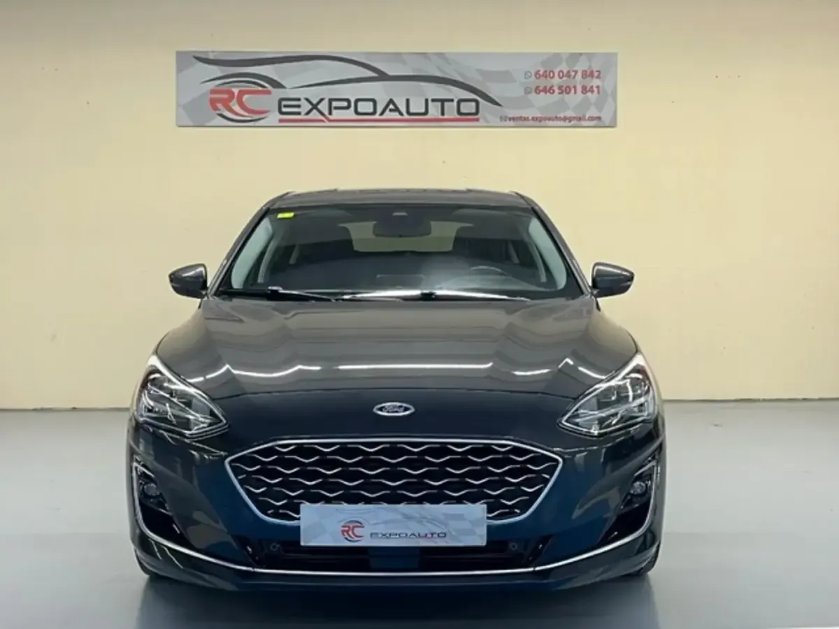 Usado Ford Focus Vignale 125 CV (91 kW) 2018 Gris Utilitario