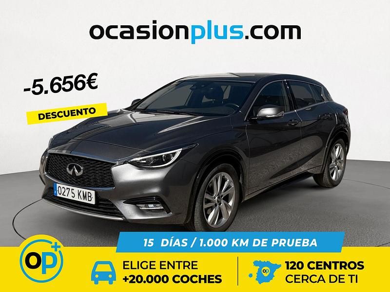 Usado Infiniti Q30 Premium 109 CV (80 kW) 2018 Gris / plata Berlina