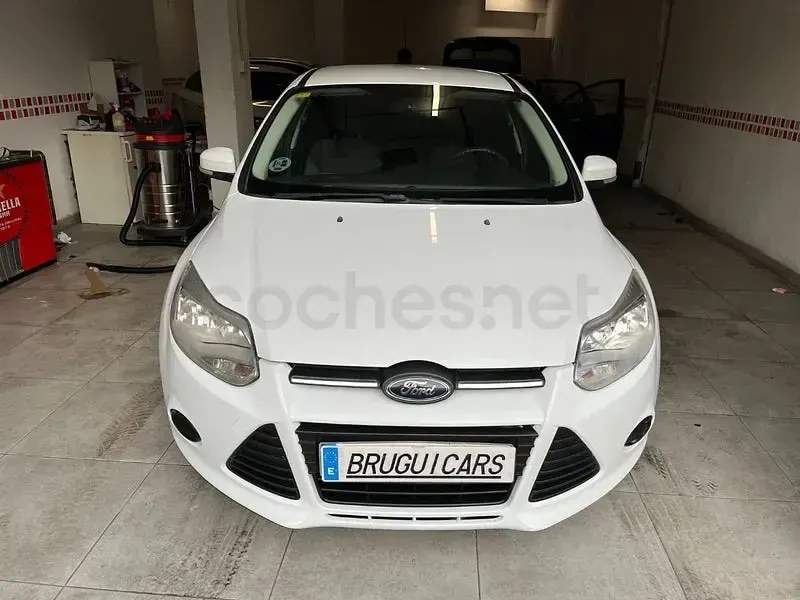 Brugt Ford Focus Trend 95 HK (69 kW) 2012 Hvid Sedan