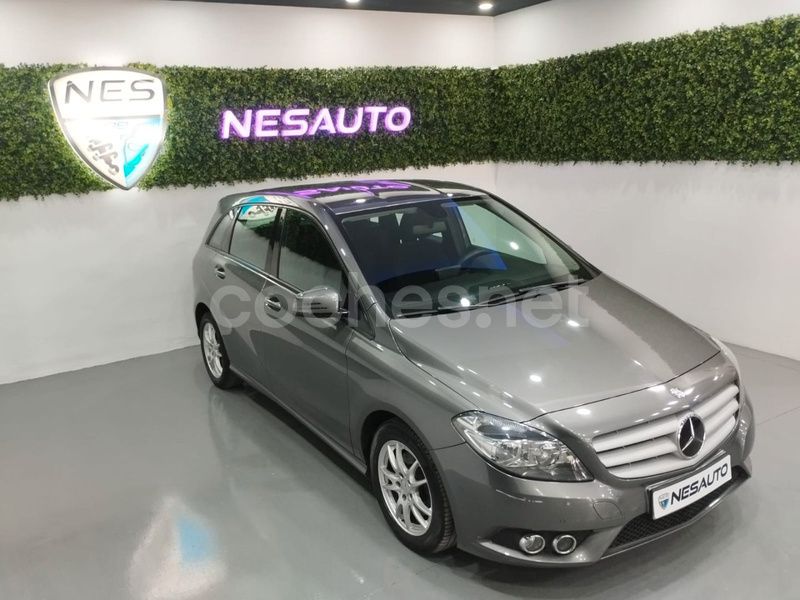 Gris / plata Usado 2013 Mercedes B220 Monovolumen | 10.999 € - Imagen 1/4