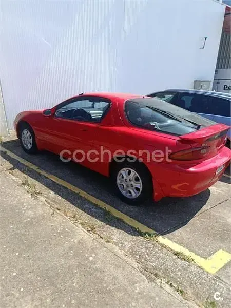 Usado Mazda MX3 110 CV (80 kW) 1998 Rojo Coupe