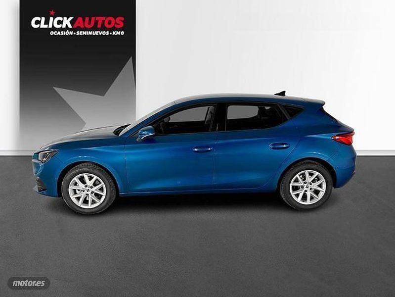 Usado Seat Leon Style 115 CV (84 kW) 2025 Azul
