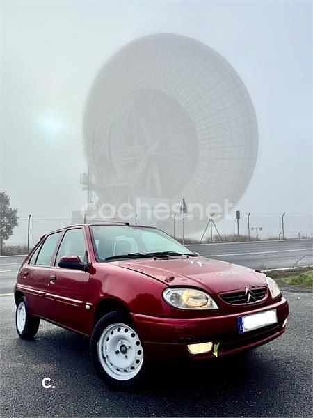Usado Citroën Saxo Furio 58 CV (42 kW) 2002 Rojo Utilitario