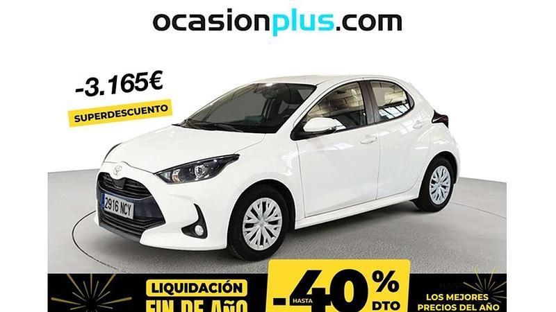 Blanco Usado 2023 Toyota Yaris Active Utilitario | 13.035 € (Precio justo) - Imagen 1/4