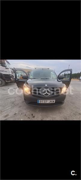 Negro Usado 2020 Mercedes Citan 108 Familiar | 6800 € - Imagen 1/4