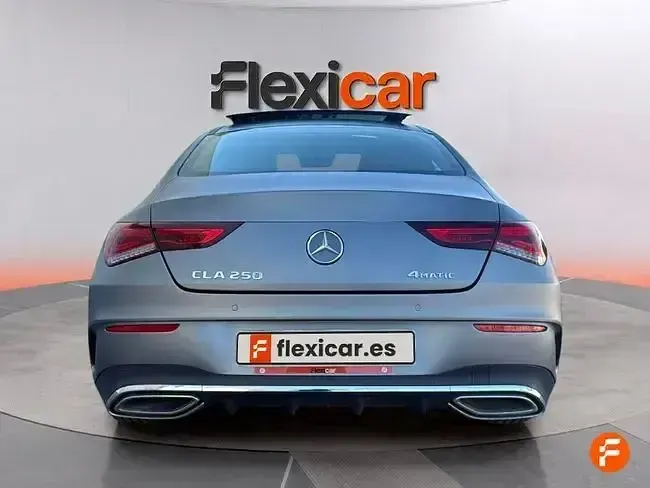 Usado Mercedes CLA250 224 CV (164 kW) 2022 Gris / plata Coupe