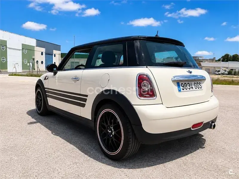 Usado Mini ONE 90 CV (66 kW) 2008 Beige Utilitario