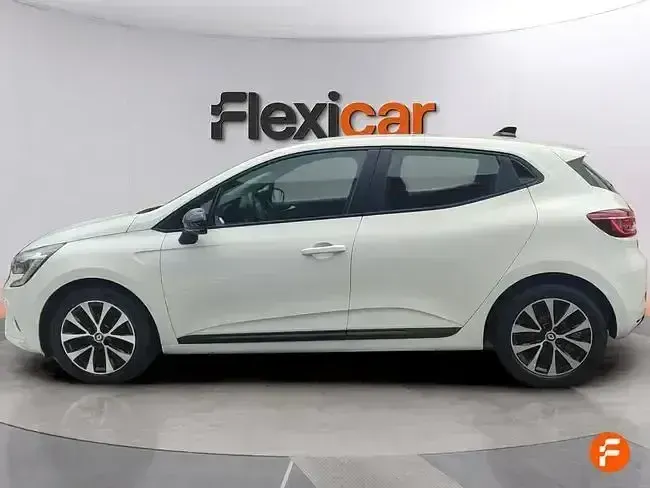 Używany Renault Clio V Business 90 KM (66 kW) 2022 Biały