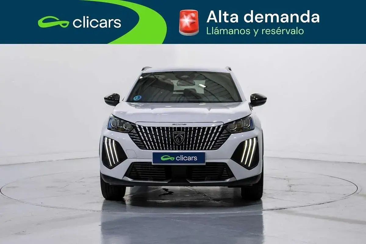 Usado Peugeot 2008 Allure 136 CV (100 kW) 2025 Blanco SUV