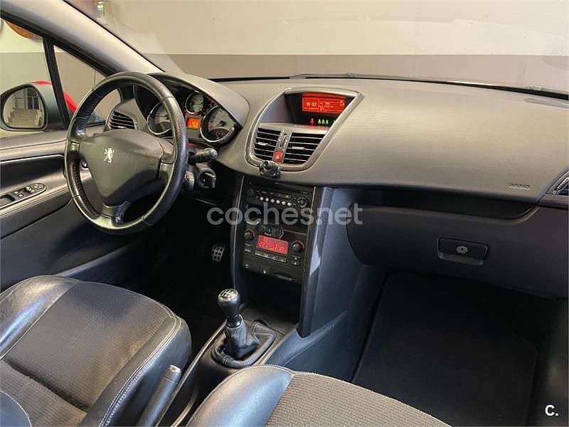 Usado Peugeot 207 GTi 110 CV (80 kW) 2007 Rojo Berlina