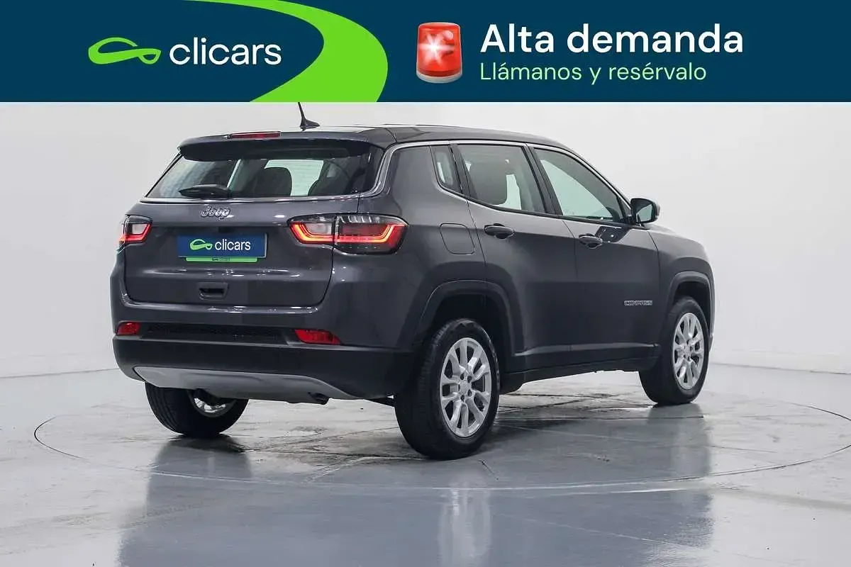 Usado Jeep Compass Altitude 129 CV (94 kW) 2025 Gris SUV