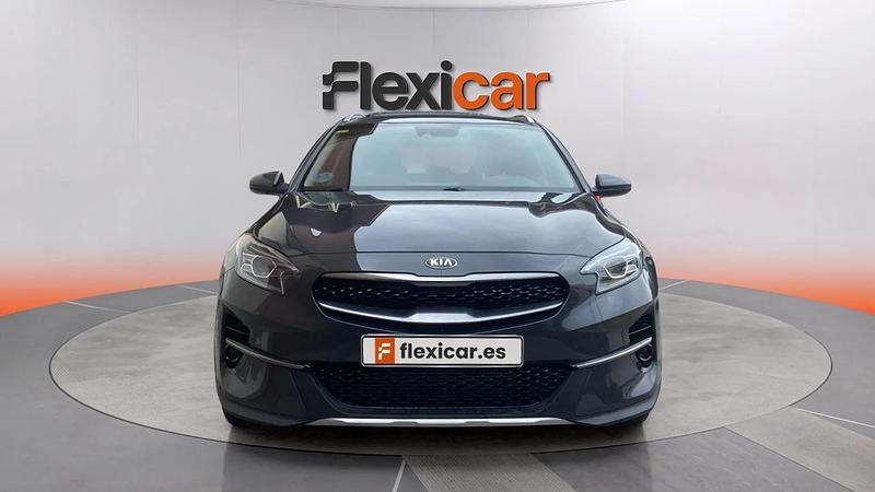 Usado Kia XCeed 120 CV (88 kW) 2020 Gris SUV