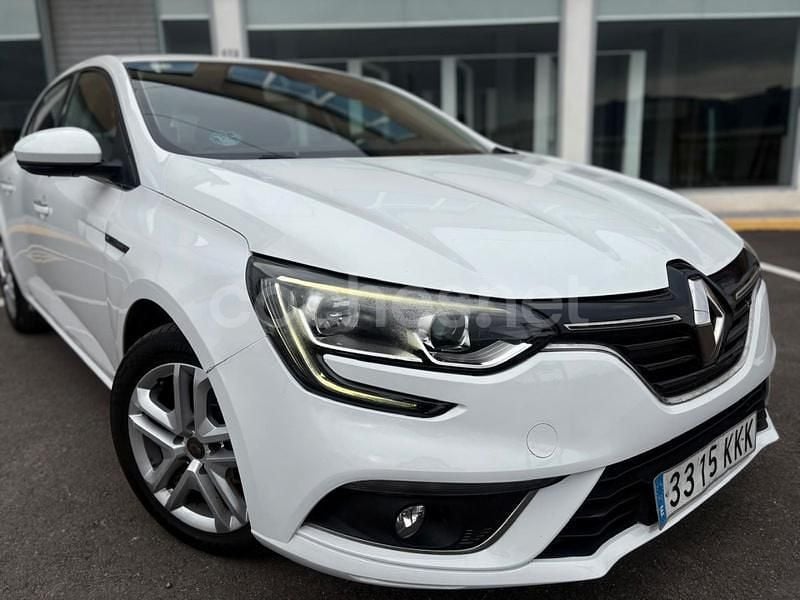 Usado Renault Mégane IV LIMITED 95 CV (69 kW) 2018 Blanco Berlina